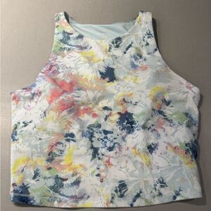 Old Navy Active Powerchill Light Support Top with Built in Bra- Medium